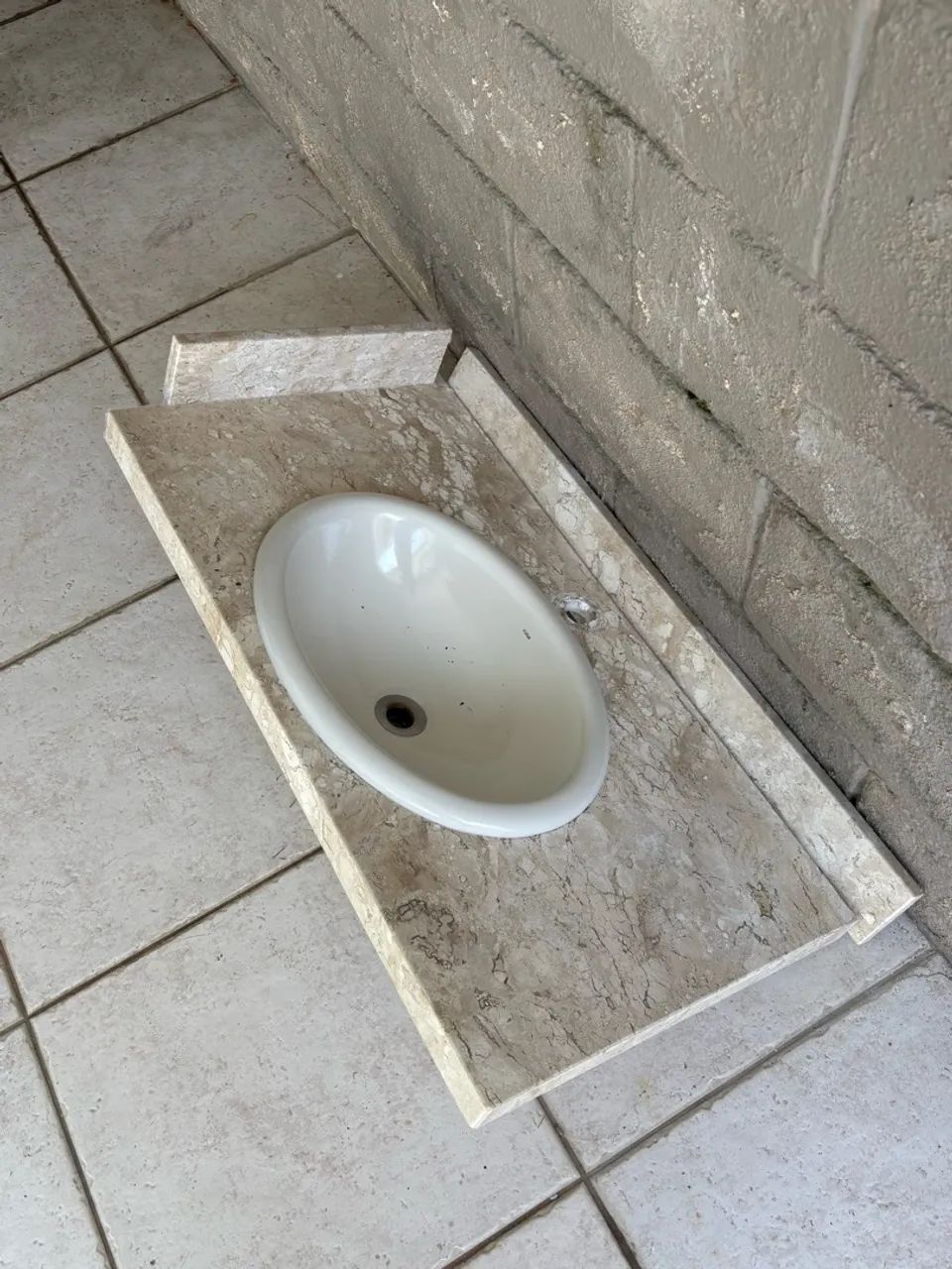 Cuba de banheiro em granito 