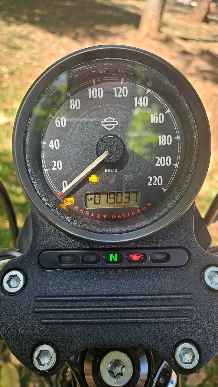 Harley Davidson 883 Iron  - Foto 4