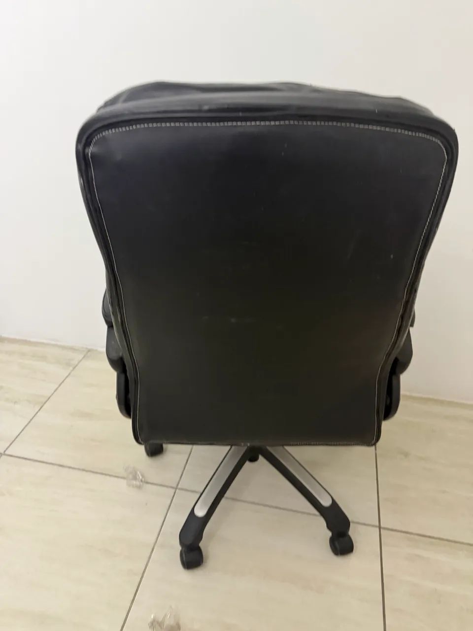 Cadeira de escritório - Presidente - cadeira giratória - Foto 2