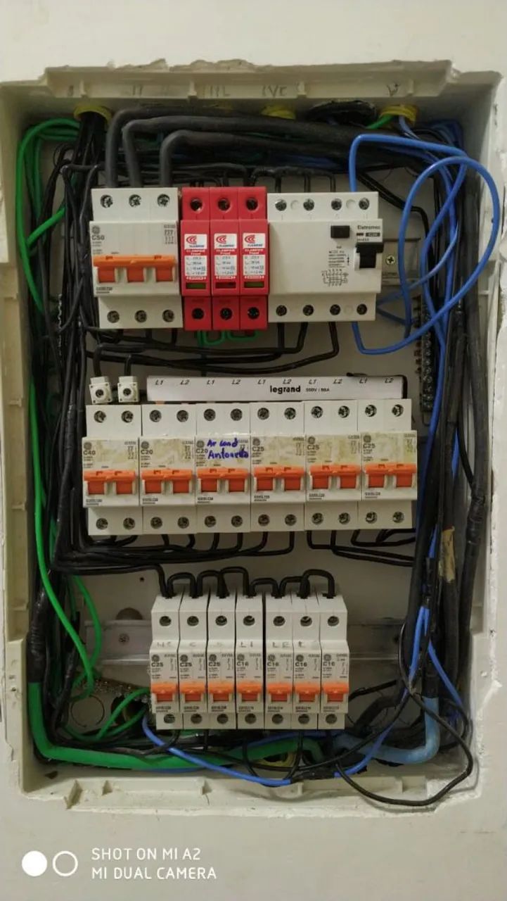 Prestador de serviços elétricos e idraulico