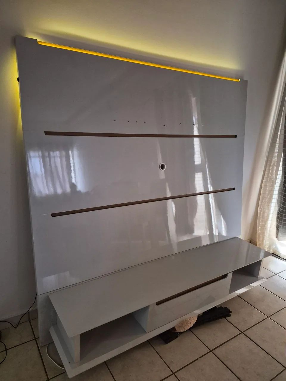Rack laqueada, com led 