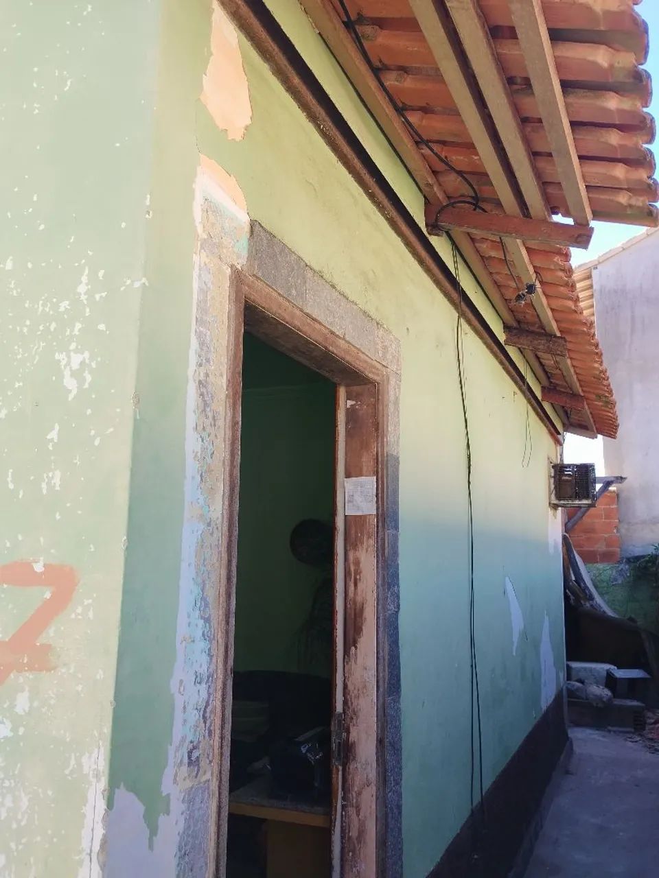 Casa de vila precisa de obra 