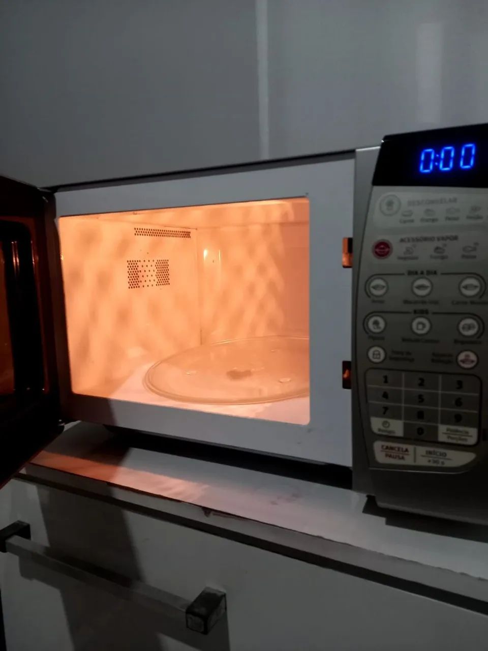 Microondas Electrolux 20l espelhado  - Foto 3