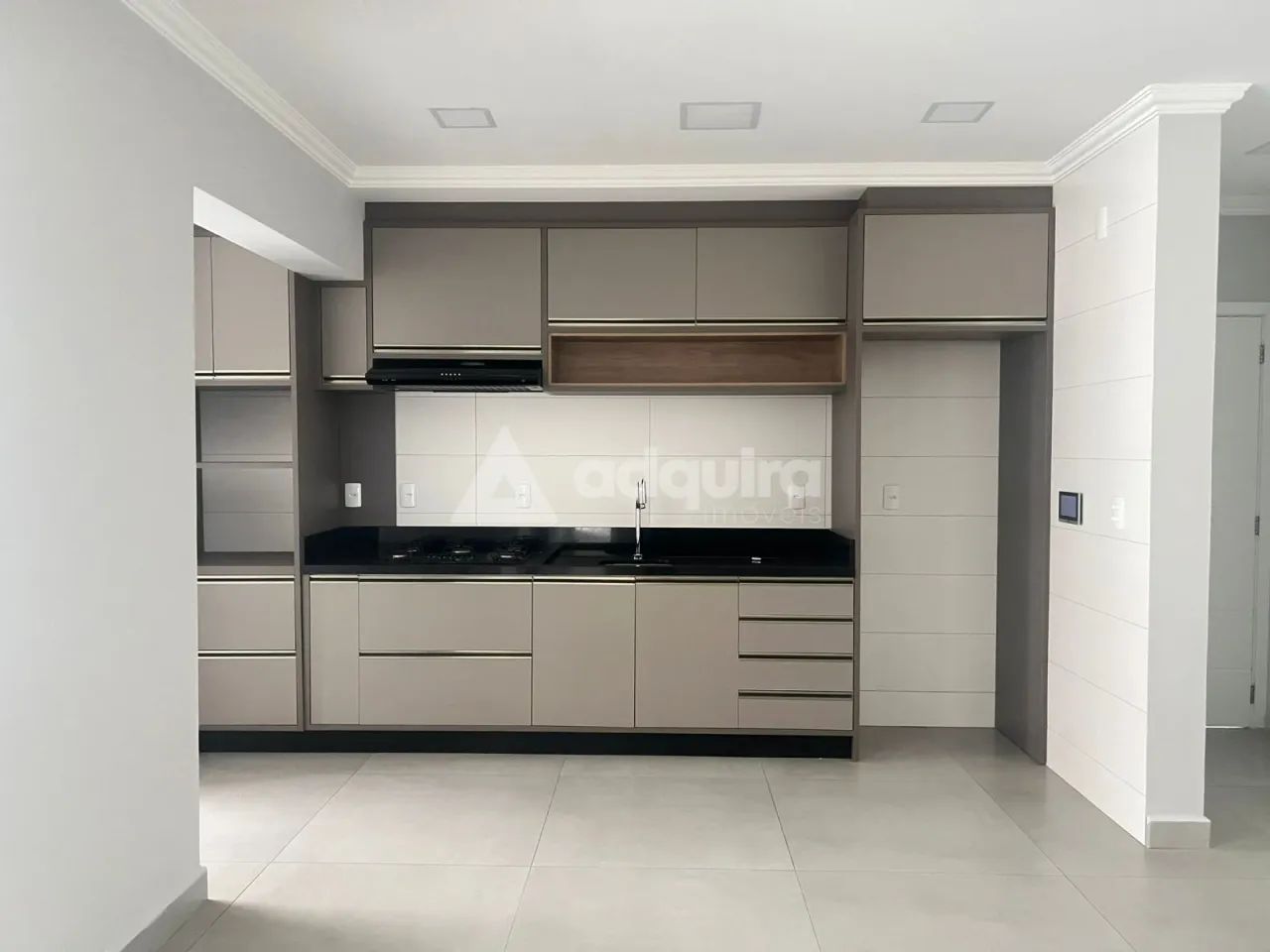Apartamento com 3 Quartos, 1 Suite, 2 Vagas, 213 m², Uvaranas - Foto 4