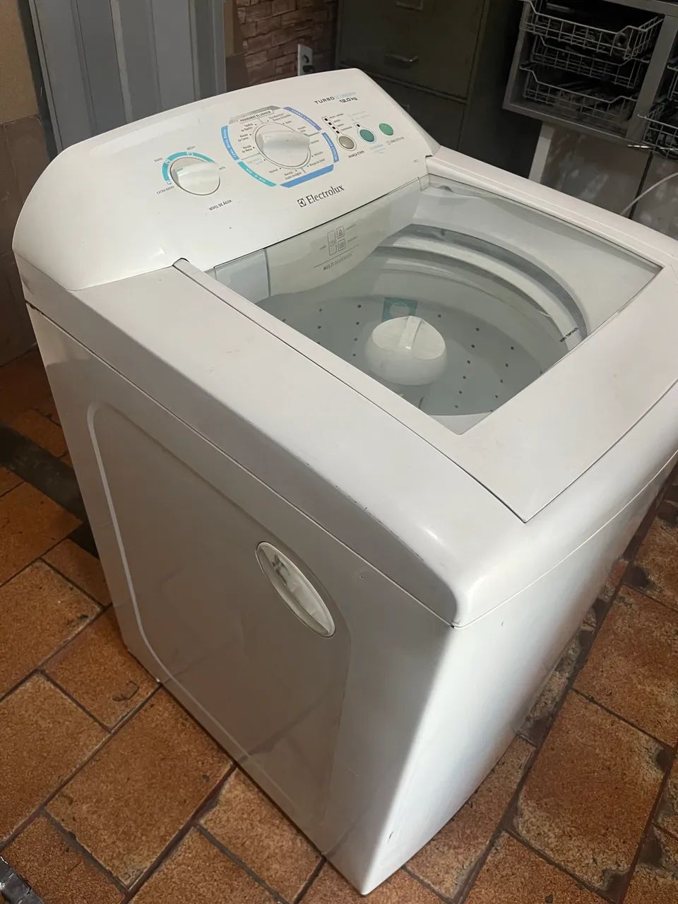 Máquina de lavar Electrolux 12 kilos funcionando perfeitamente  - Foto 2