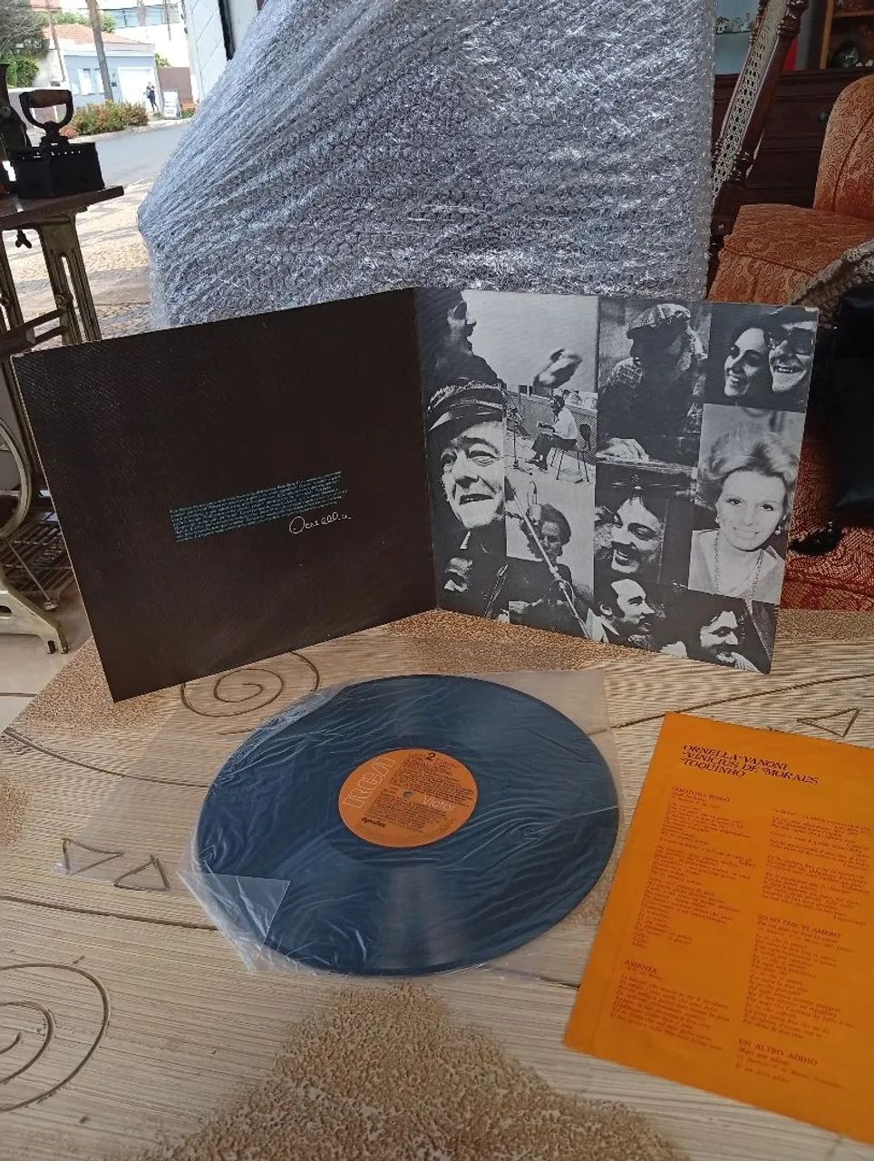 Disco vinil Ornella vanoni Vinícius de Moraes toquinho - Foto 4