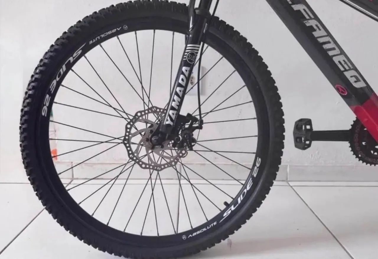 BICICLETA MTB ARO 26 - FREIO A DISCO E SUSPENSÃO - Foto 3
