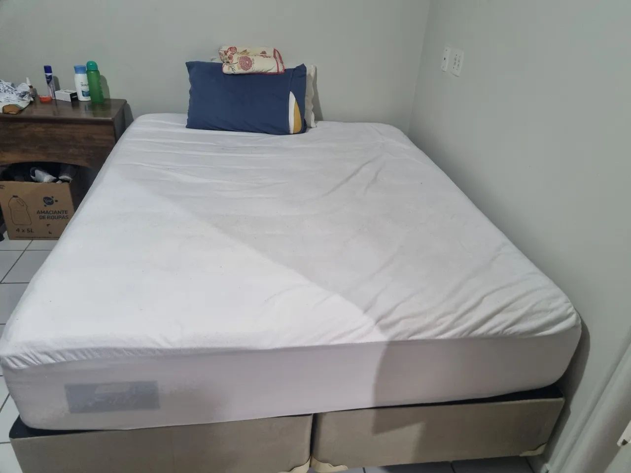Vendo cama box queem