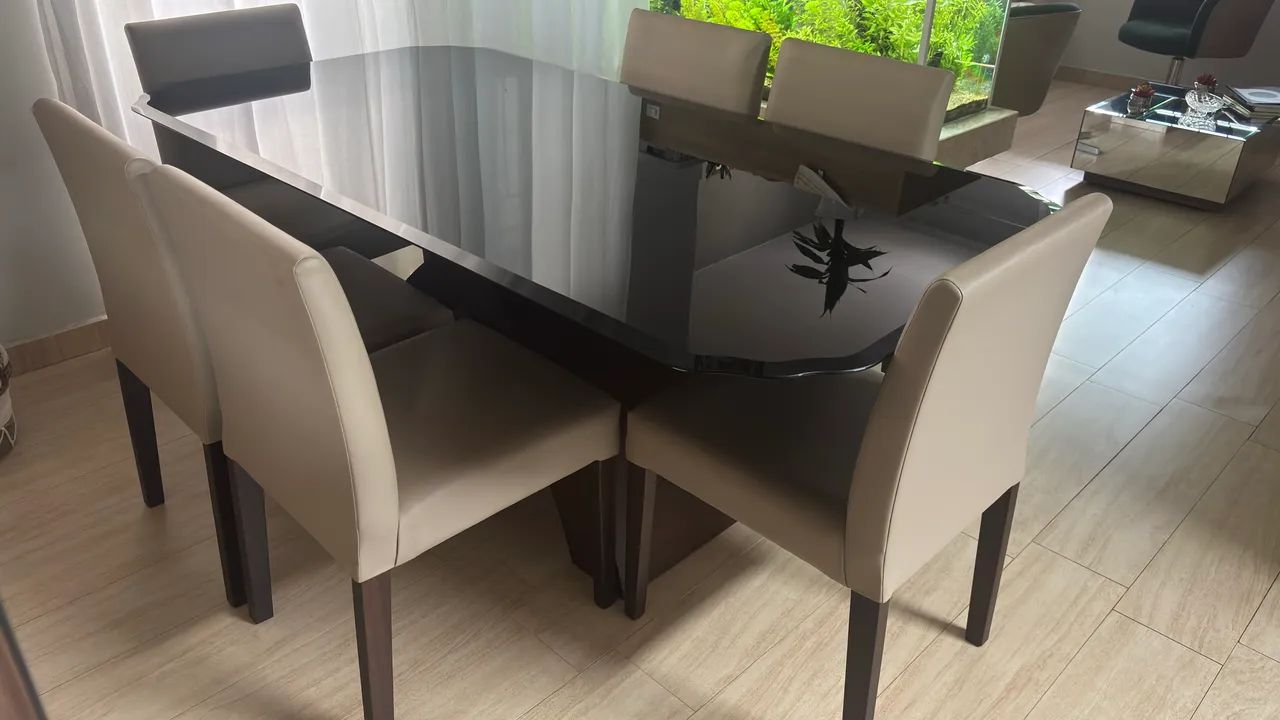 MESA DE JANTAR PARA 6 PESSOAS