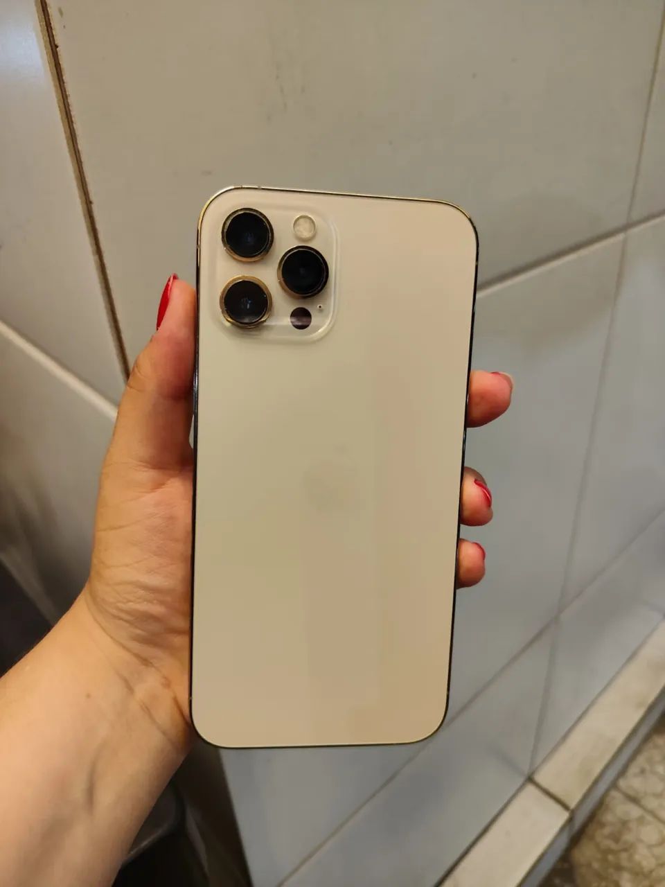 iPhone 12 Pro Max 256 DOURADO - Foto 3