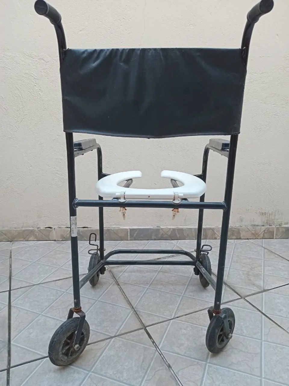 Cadeira Higiênica - Foto 3