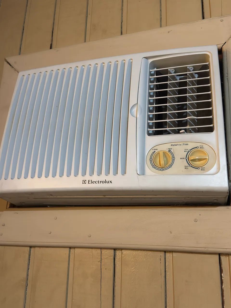 AR-CONDICIONADO ELECTROLUX 7.500 BTUs  - Foto 2