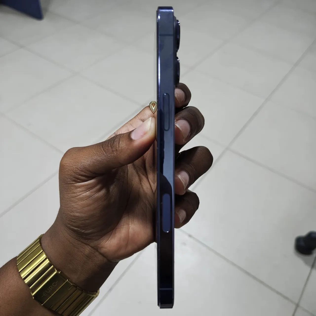 iPhone 13 Pro Max sem marca de uso 