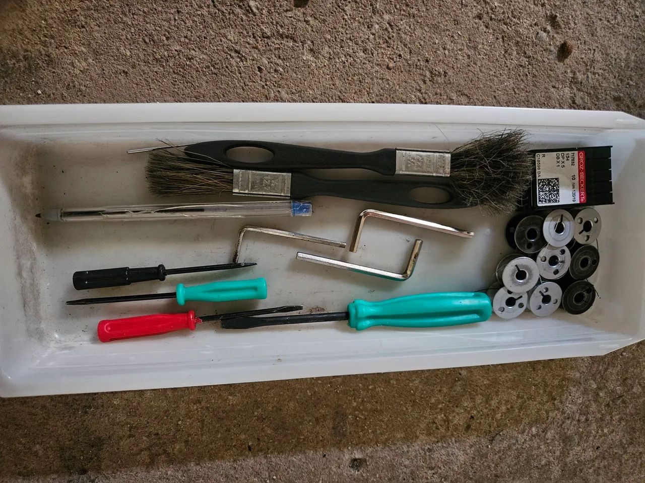 Vende-se maquina de 2 agulhas eletronica - Foto 5
