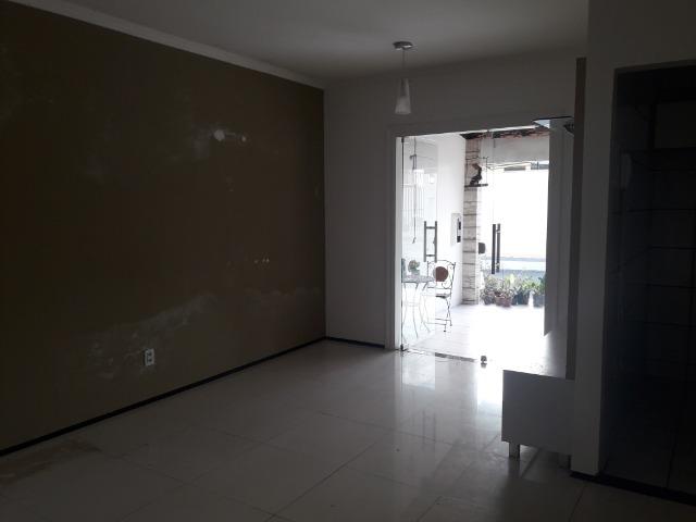 Alugo casa em condominio - 3 quartos - Foto 5