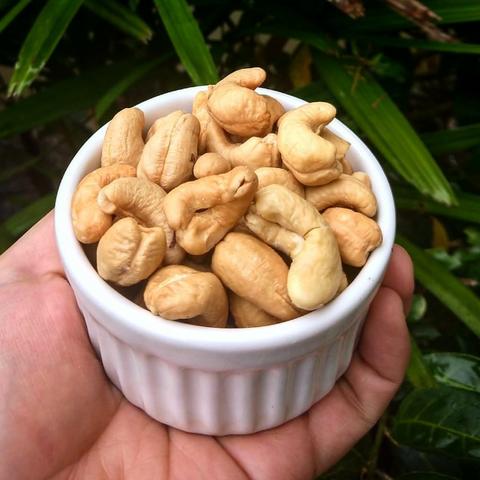 Castanha de caju (inteira e torrada)