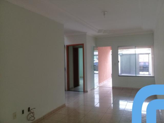 Casa Residencial a venda no setor Caravelas, 3 quartos com suíte, blindex - Foto 9