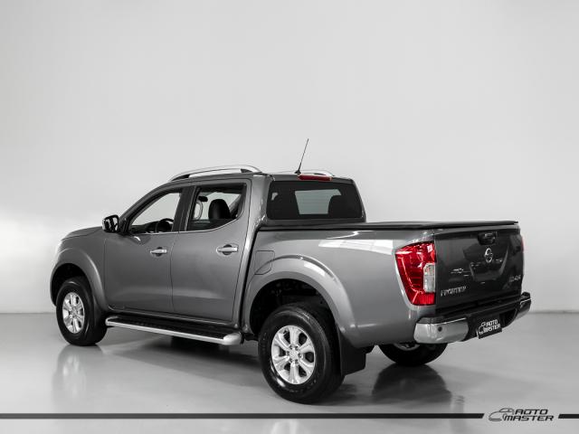 Nissan Frontier LE CD 4x4 2.3 Bi-TB Diesel Aut. - Cinza - 2018 - Foto 2