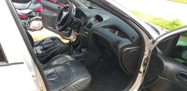 Vendo carro Peugeot 5.500 em dias no ponto para tranferencia - Foto 2