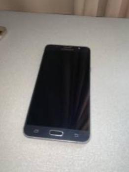 Vendo J7 metal por R$430,00