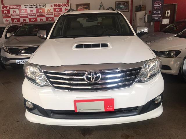 Toyota- Hillux SW4 srv- diesel 2013- 7 Lugares