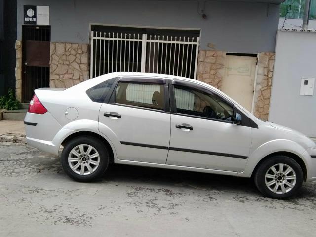 Fiesta sedan2008 1.o completo15.500