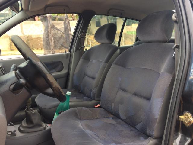 Clio Sedan 2002 - revisado - Foto 10