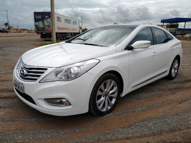 Hyundai Azera 2014/2015 com teto panorâmico