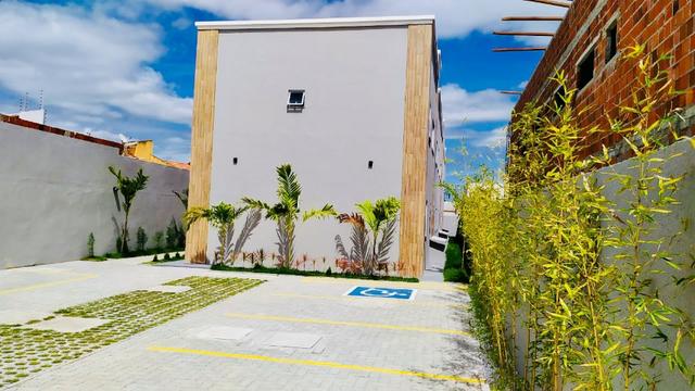 Lindo apartamento com fino acabamento 50 m2 , 02 suítes todo no porcelanato - Foto 3