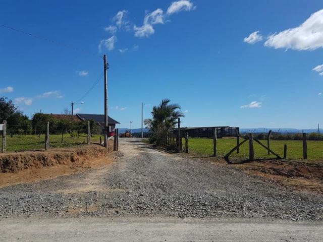 Lindo sítio escriturado em trombudo central, na localidade de fruteira