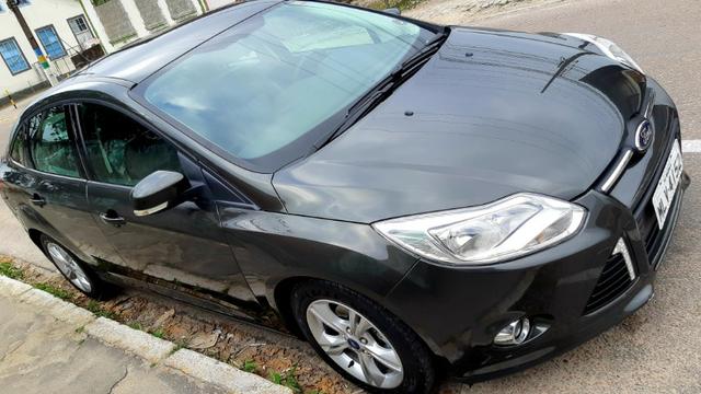Focus Sedan 2.0 - Foto 11