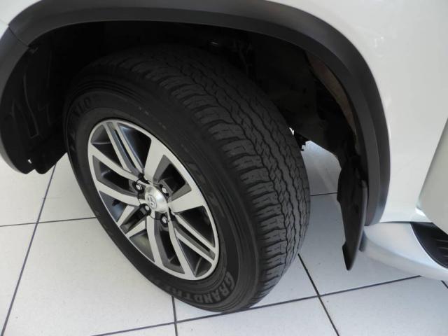 Toyota Hilux SW4 2.8 SRX 4X4 AUT. - Foto 9