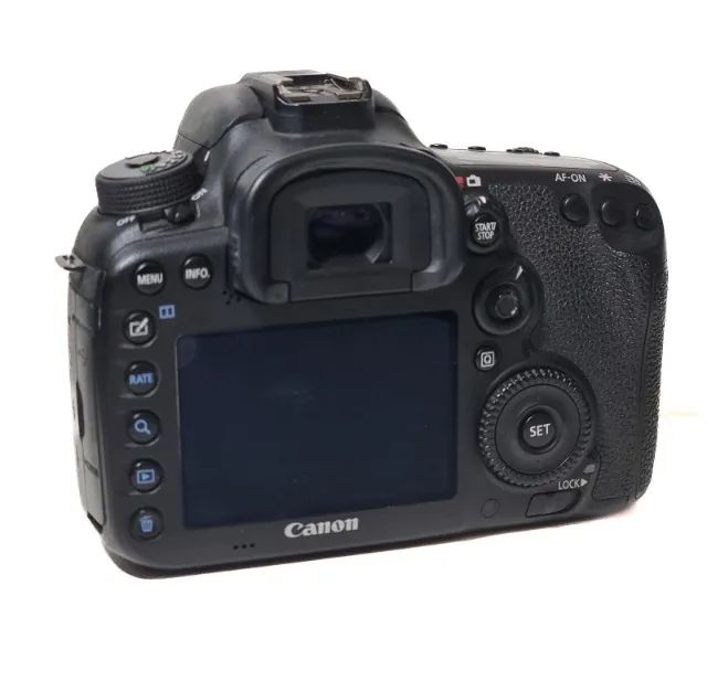 canon m100 with 22mm