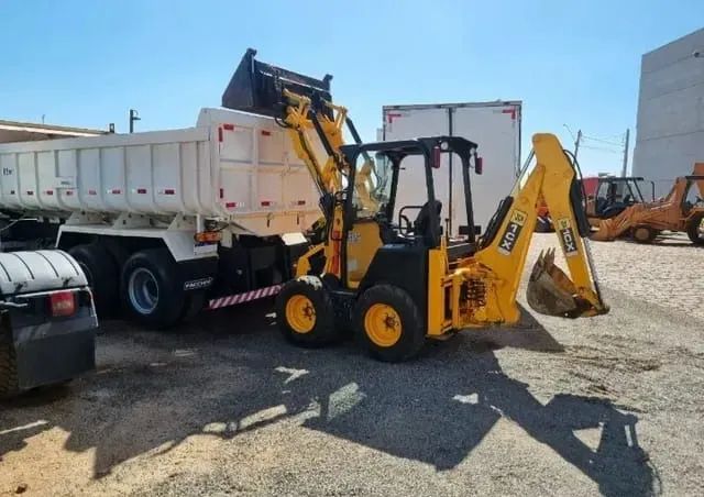 Mini Retroescavadeira JCB 1cx