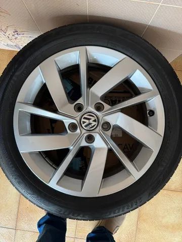 Roda 17 do jetta 2020 com pneu - Foto 2