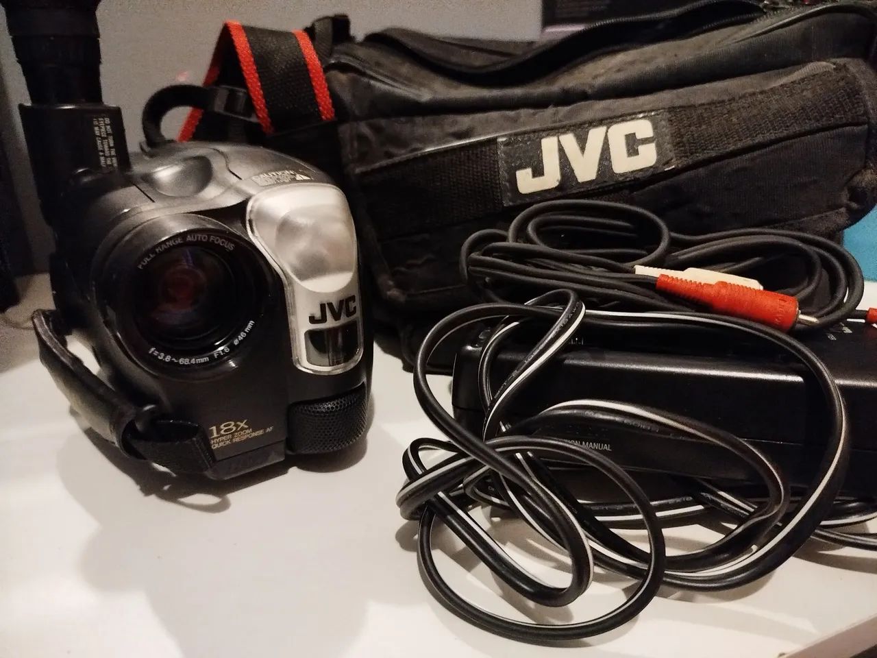 Filmadora JVC 18x modelo JVC GR-AX720 - Foto 6