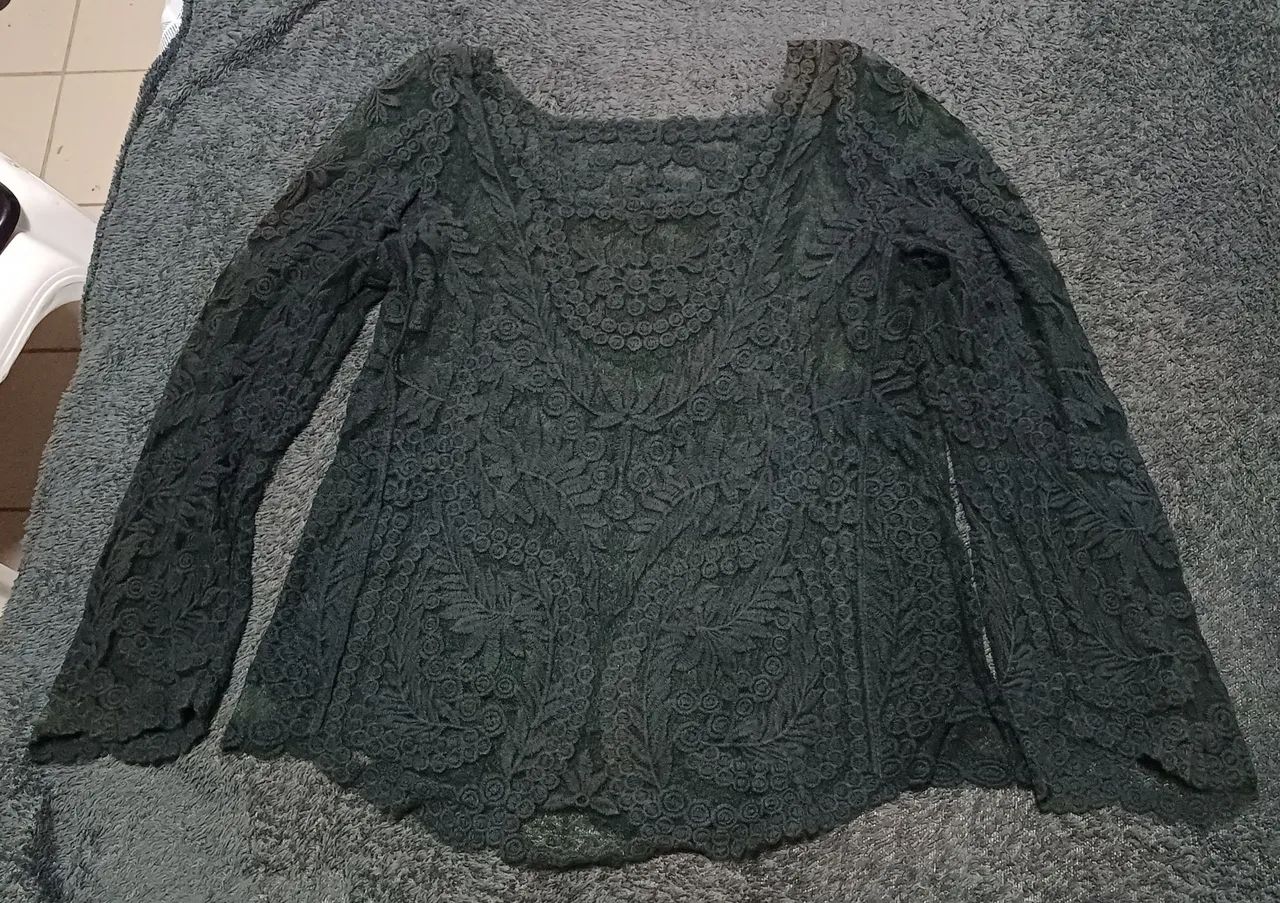 Blusa rendada