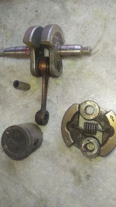 Lote de peças de Motor para roçadeira. - Foto 2