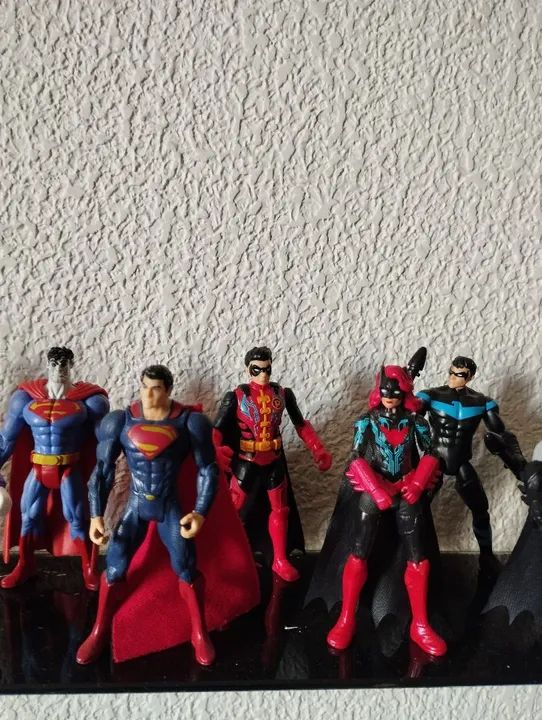 Lote de bonecos Batman, Superman DC - Foto 2