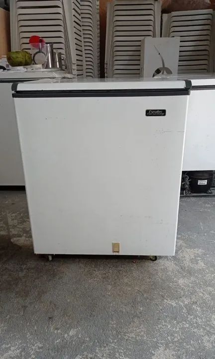 Locação conj mesa, freezer, capas, toalhas - Foto 2
