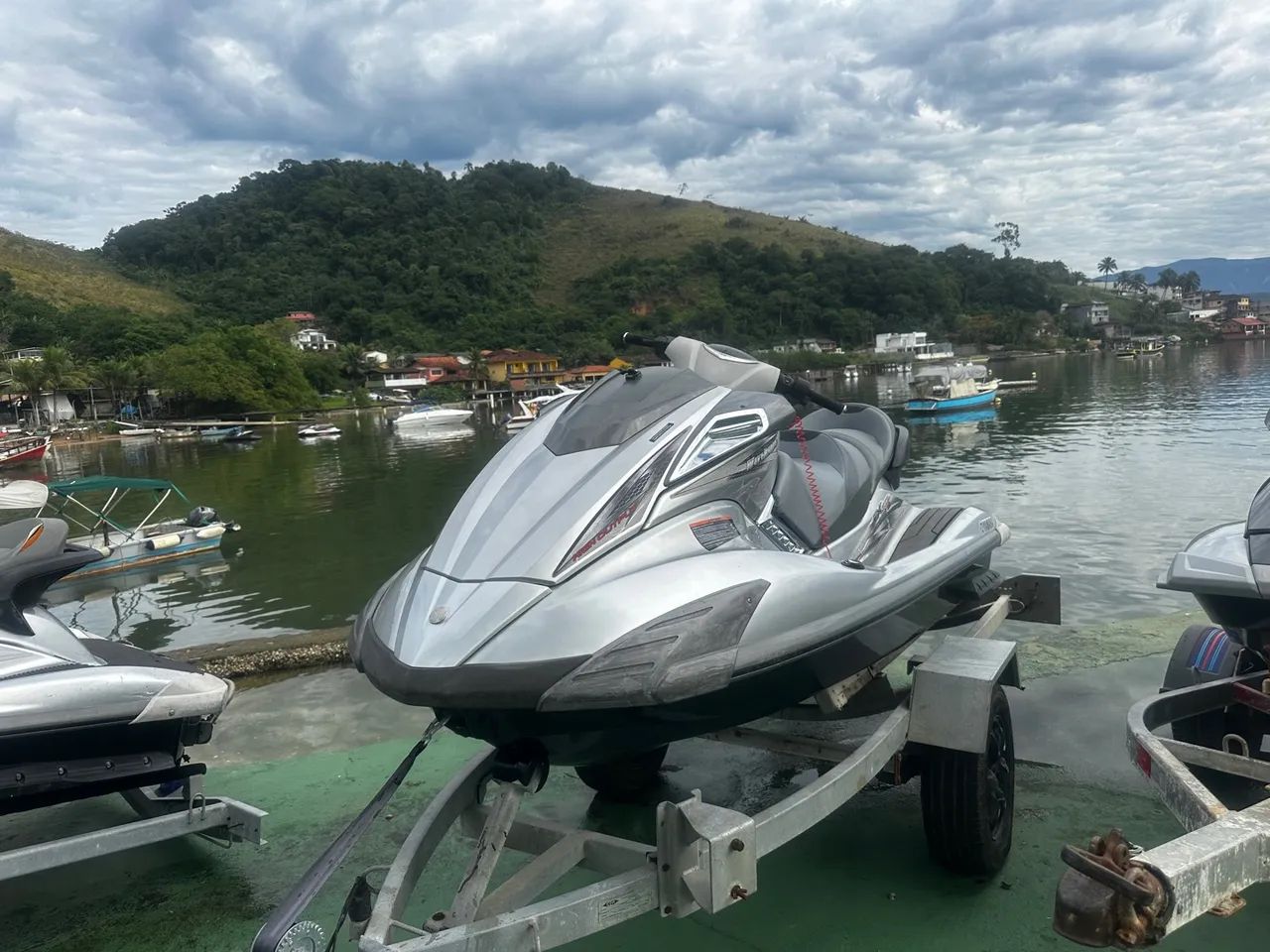 Jetski yamaha fx ho 2011 335 horas - ACEITO TROCA - PREÇO SEM CARRETA