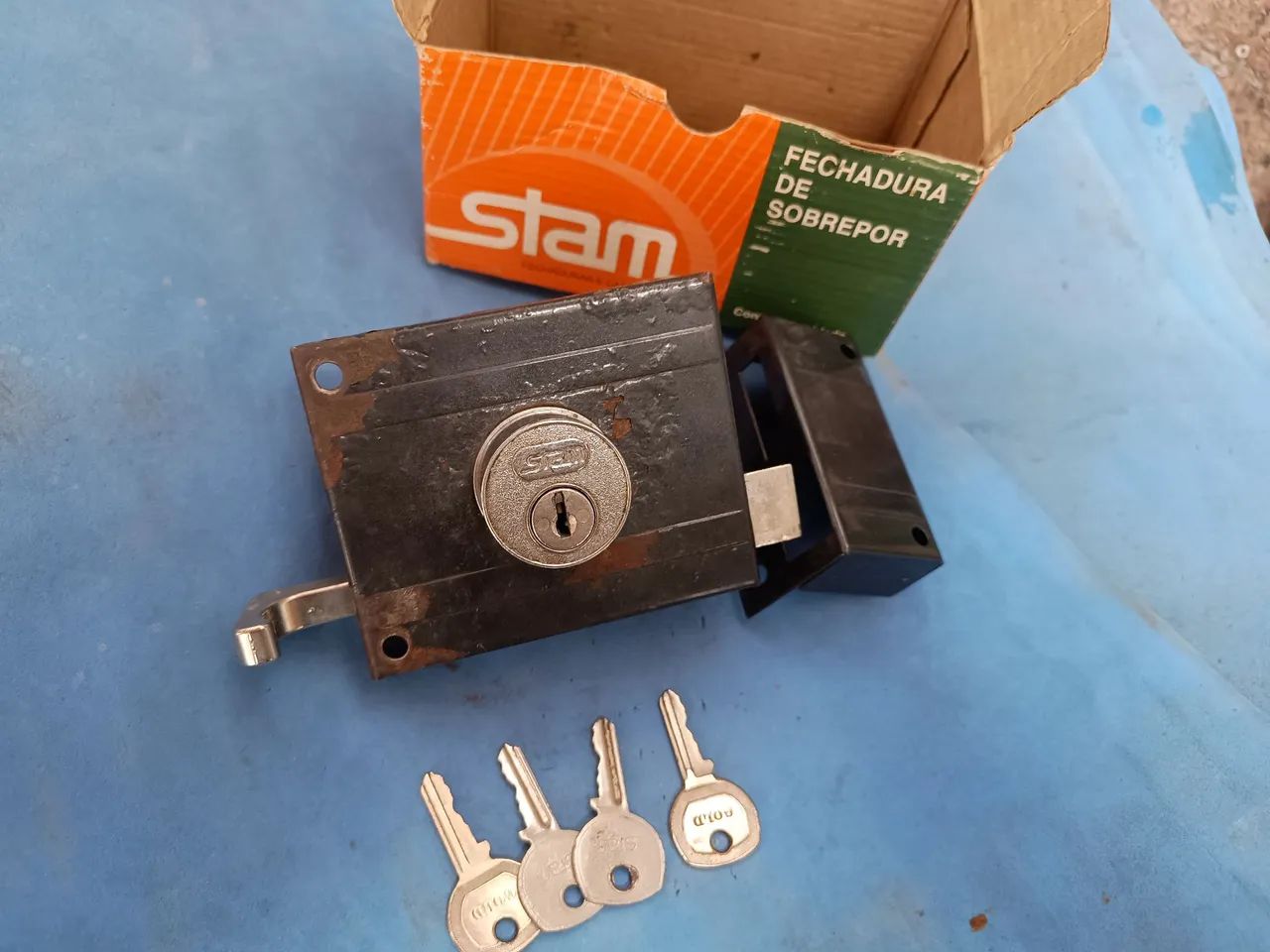 Fechadura de Sobrepor Stam