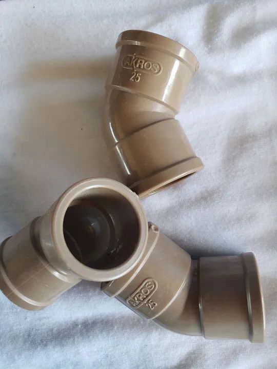 30 Joelho 45° pvc marrom 25mm - Foto 2