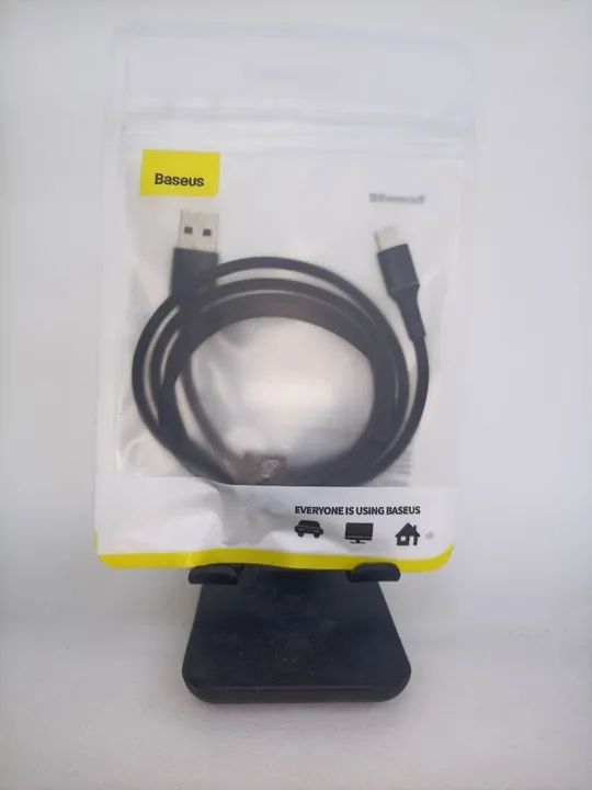 Cabo USB-C para Androido ou iPhone Baseus 1 Metro