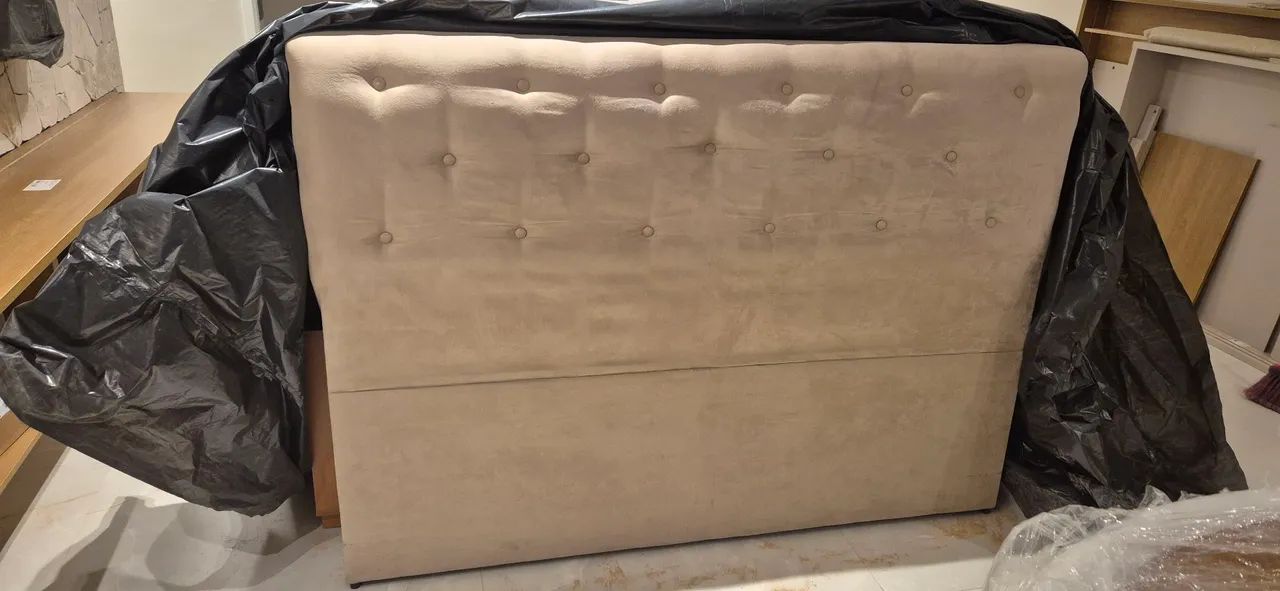 Cabeceira queen suede bege - Foto 2