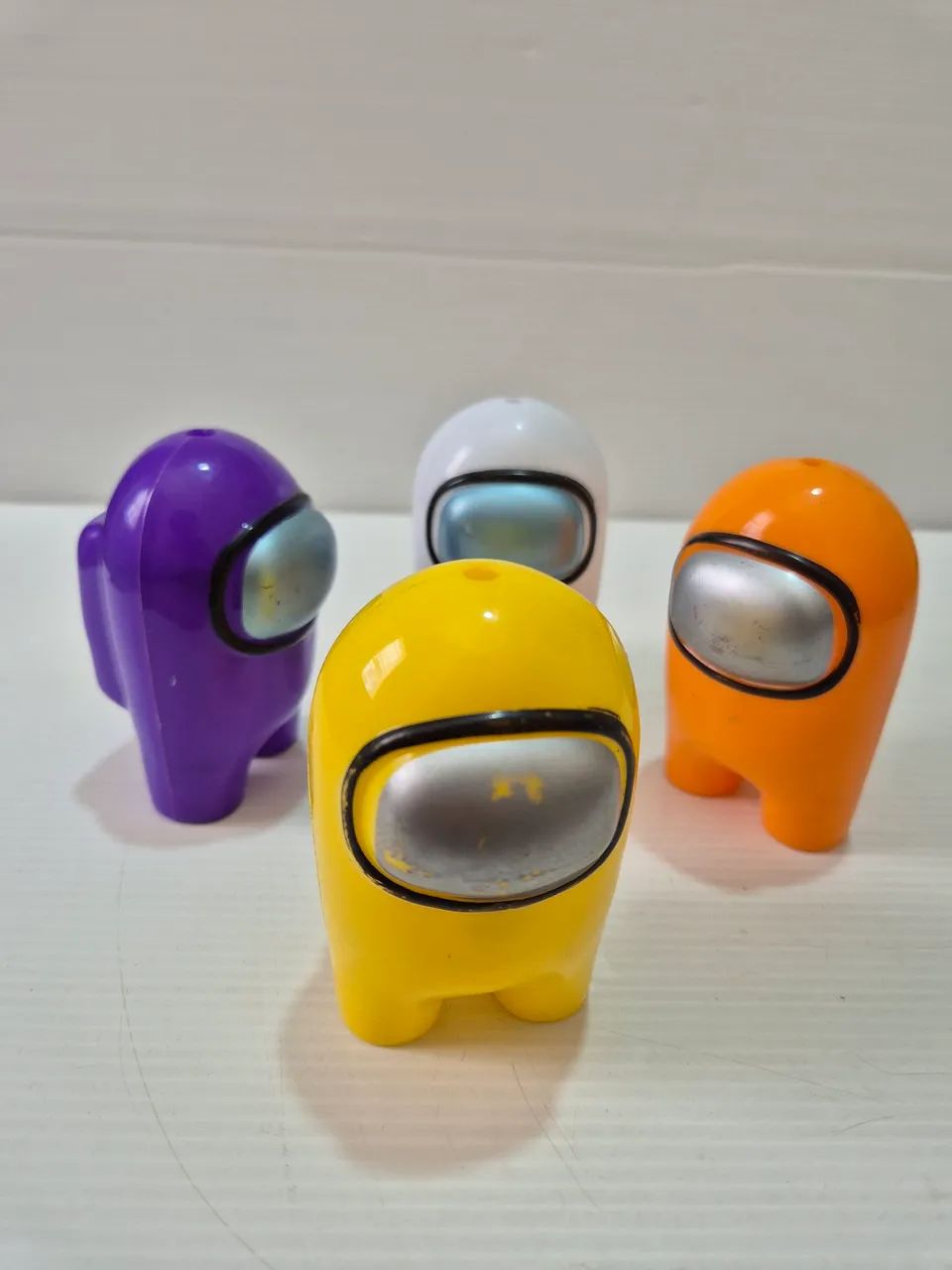 4 Brinquedos Among Us (raros e acendem)