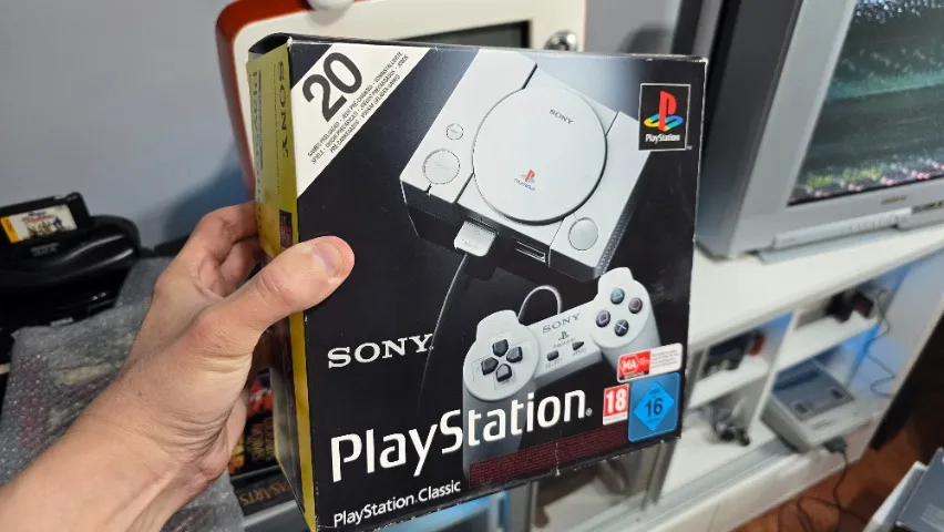 PlayStation Mini desbloqueado com SD 128gb de jogos (completo na caixa)