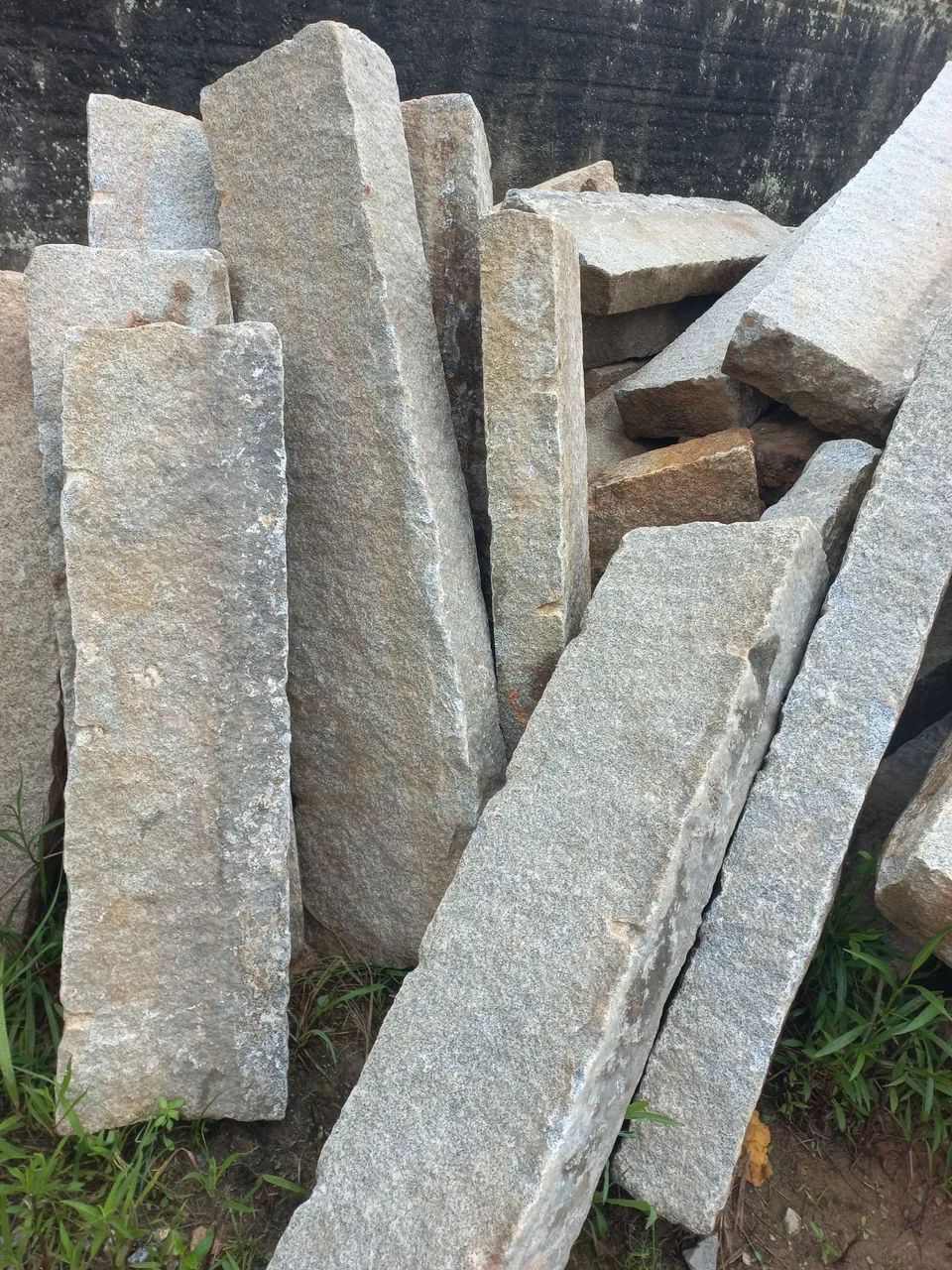 Cabeças de pedras - Foto 5