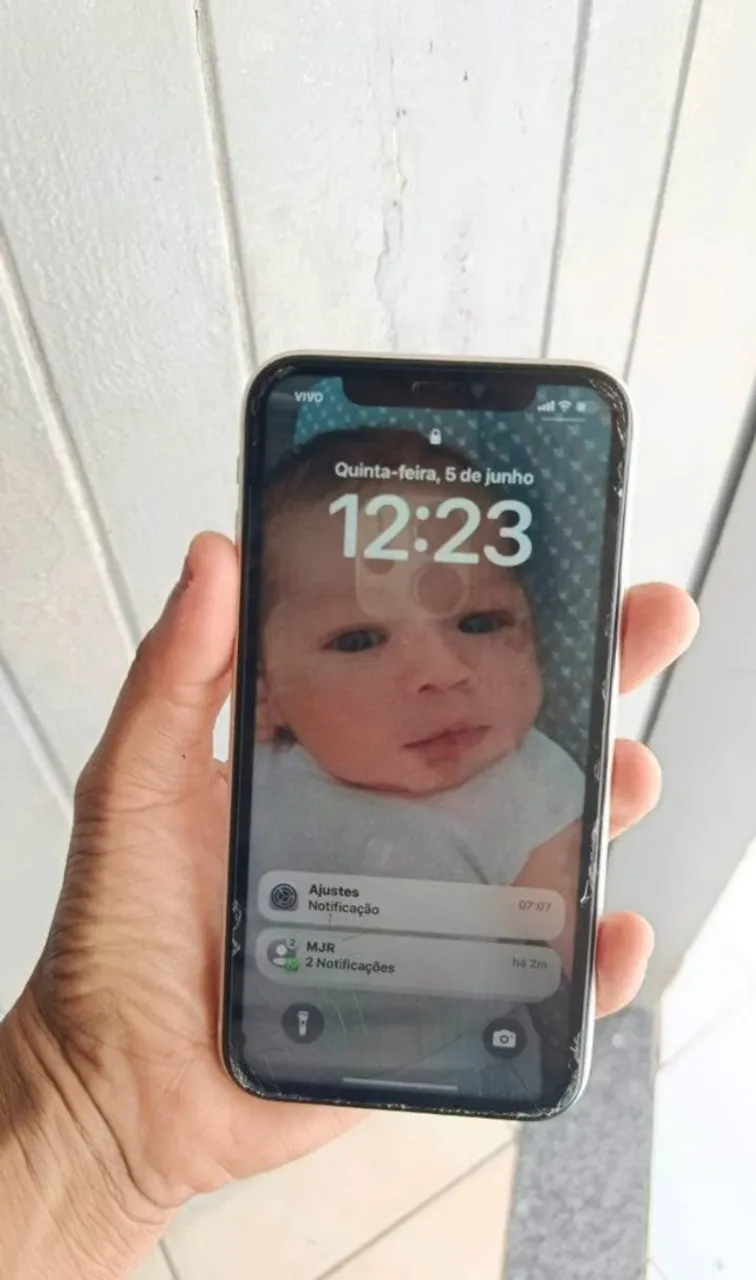 IPhone 11 branco oferta hoje 128gb