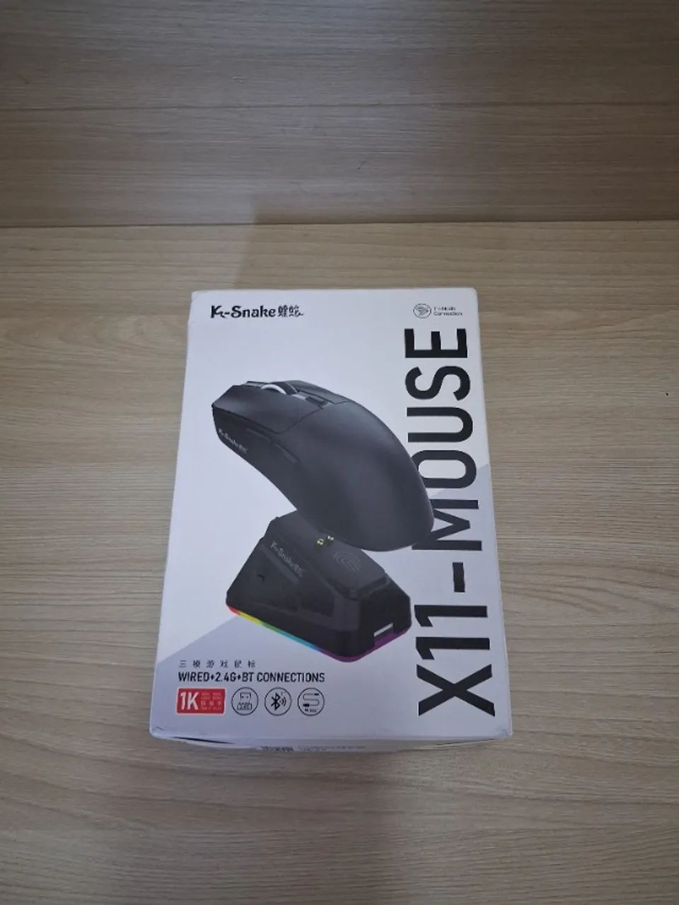 Mouse gamer sem fio K-Snake X11 na cor branca